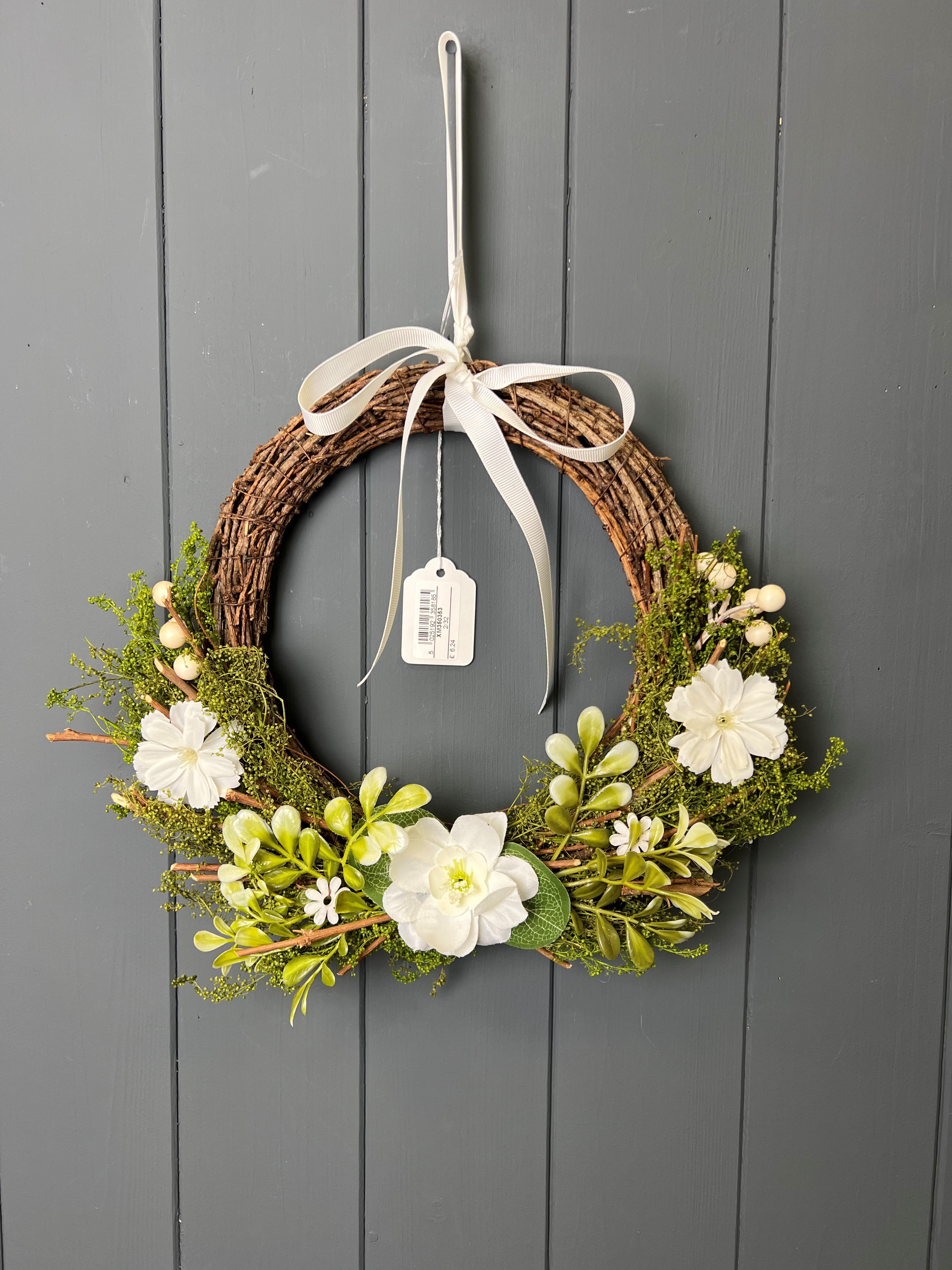 Medium White Floral and Greenery Spring Wreath detail page
